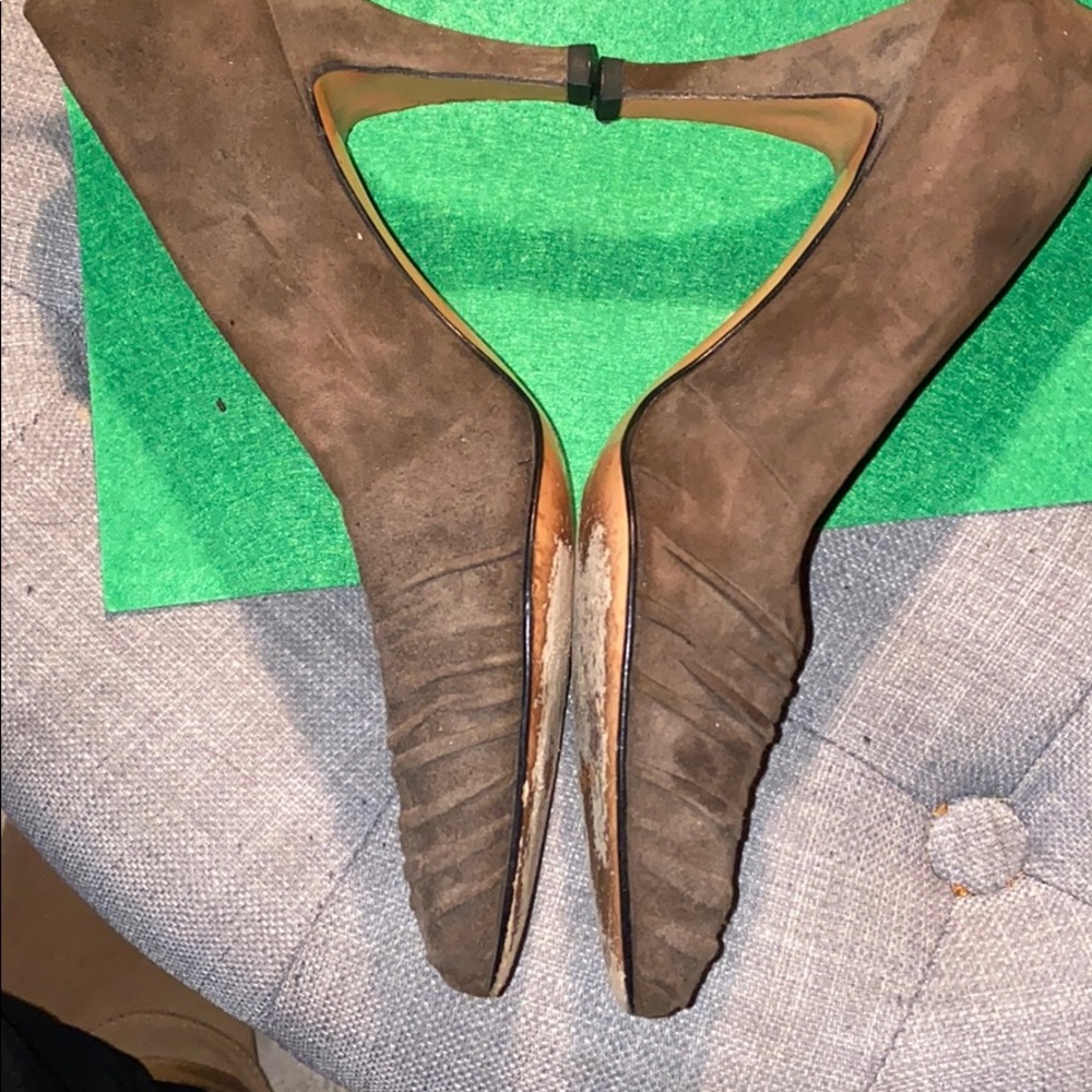 Shoes - Picture 6 of 9